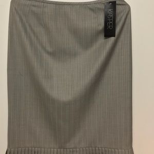 New with tags Grey skirt